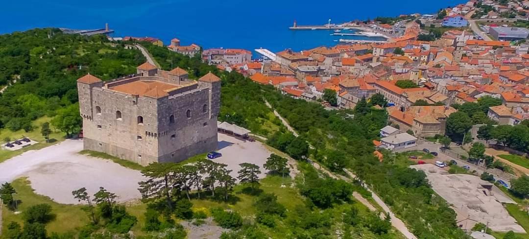 Apartamento Apartman Pod Nehajem Senj  Exterior foto