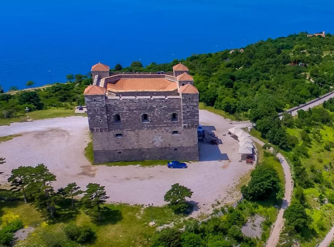 Apartamento Apartman Pod Nehajem Senj  Exterior foto